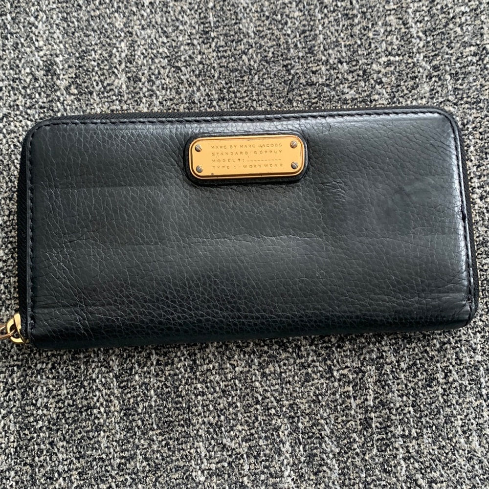 Marc Jacobs wallet
